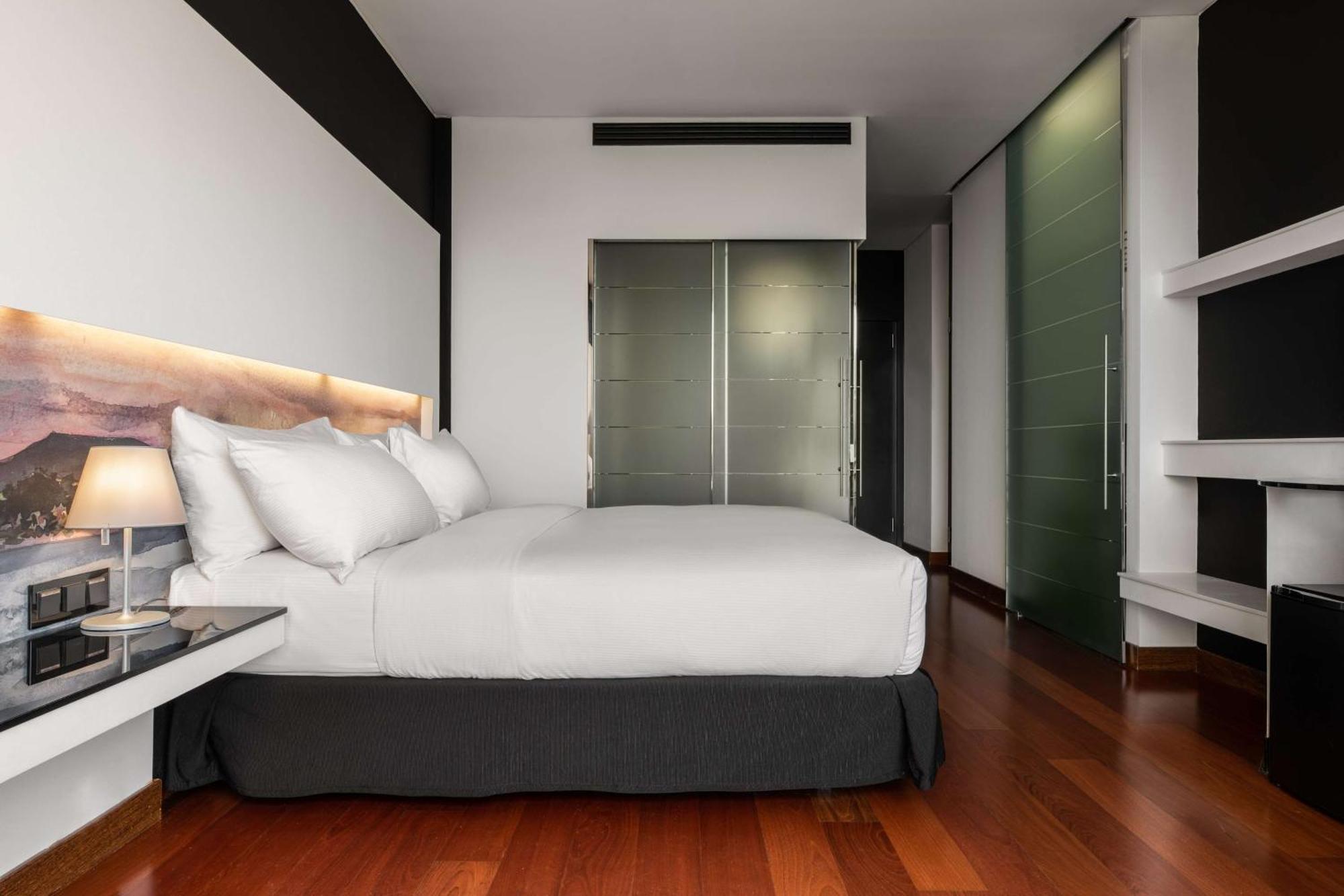 Hilton Madrid Airport Hotel Ngoại thất bức ảnh